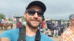 Former respiratory therapist one of many joining COVID-19 battle