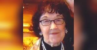 Aileen Meadows's Instagram, Twitter & Facebook