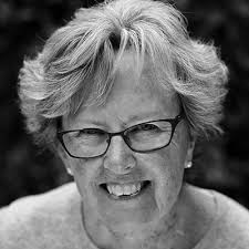 Karen Hirtzel's Instagram, Twitter & Facebook