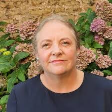 Paula Mayne's Instagram, Twitter & Facebook