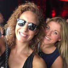 Kelly Kunz's Instagram, Twitter & Facebook