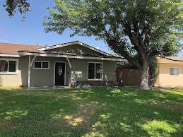 611 Falcon Ln, Redlands, CA 92374