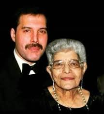 Freddie - Mamma e figlio❤️🙏 Freddie Mercury ❤️ | Facebook
