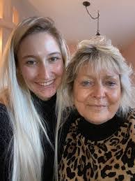 Glenda Grover's Instagram, Twitter & Facebook