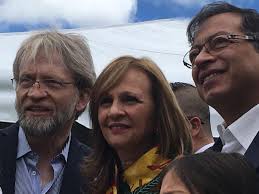 The latest tweets from @angelamrobledo Angela Maria Robledo La Primera Aspirante A Vicepresidenta En Llegar A Las Urnas