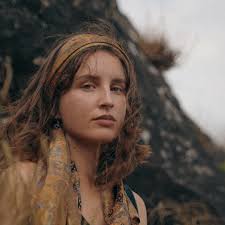 Stream Mariah Curry music