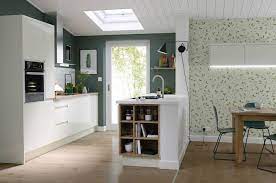 Choosing the right wall covering can help to transform the kitchen, giving it the desired look, whether it's vibrant, cozy or calming, making it the perfect place for the family to hang out when preparing meals. How To Add A Colourful Feature Wall To Your Kitchen Wren Kitchens