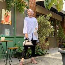 By nahla naciri · 5 days ago. 7 Inspirasi Hijab Style Simple Untuk Hangout Bersama Teman