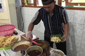 Apalagi disantap dengan aneka pelengkap seperti perkedel dan sate telur puyuh. Tahu Telor Kuliner Khas Kudus Jawa Tengah Yang Tak Boleh Dilewatkan Lifestyle Fimela Com