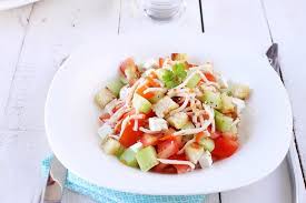 Recette Salade Grecque Au Rape De La Mer Coraya En Video Recette Recette Salade Grecque Salade Grecque Recette Salade