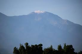 Kanlaon bisects the negros island, and it is also the highest peak in central visayas. Tremors Recorded At Negros Kanlaon Volcano