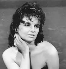 MARÍA VANER (1935-2008) 23 de marzo de 1935 nace "María Vaner", actriz  argentina de gran carrera cinematográfica en la década de 1960. ​Hija de  María Luisa Robledo y Pedro Aleandro, hermana de