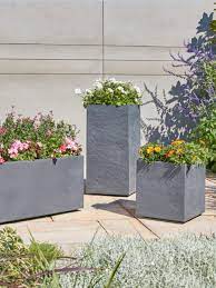 Jardipolys bac à fleurs treillis küb 80 occultant 61 l 124 00 5 bac à fleur treillis lign z cl3b 100 x 30 cm. Des Bacs A Fleurs Au Finit Anthracite Pour Apporter Une Touche Deco Sur Votre Terrasse Castorama Inspiration Decoration Id Produkt Garten Kreative Ideen