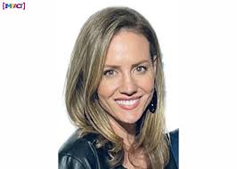 Ellen Griffin's Instagram, Twitter & Facebook