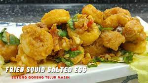 Hanya guna 3 bahan sahaja! Simple Fried Squid Salted Egg Sotong Goreng Telur Masin Restaurant Style Youtube