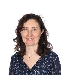 Leah Rayner's Instagram, Twitter & Facebook