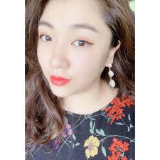 长长的水滴耳环很有气质高级感！🥰