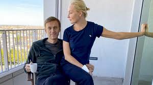 They are allegedly employees of the fsb security service who appear to have chemical or medical backgrounds. Alexei Navalny Is Free To Return To Russia After Hospital Discharge Says Kremlin Euronews