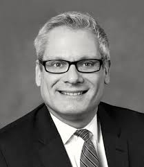 Bryan Pacheco is a litigation lawyer in Dinsmore's Cincinnati office.