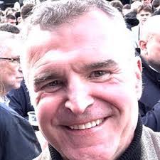 Peter Bissett's Instagram, Twitter & Facebook