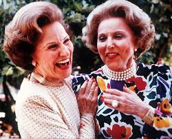 Philips and an unnamed partner had two children, ryan and trevor, before splitting up as trevor admits to not having a father while growing up. Pauline Phillips Flinty Adviser To Millions As Dear Abby Dies At 94 The New York Times