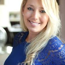 Holly Morton's Instagram, Twitter & Facebook