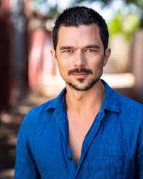 Luke Arnold