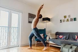 Etirement Psoas Top 5 Exercices Guide Complet 3 Erreurs A Eviter L'étirement du psoas permet d'éviter inflammation tendineuse (tendinite) et blocage vertébral tout en augmentant l'amplitude de la foulée de course et l'extention de. etirement psoas top 5 exercices guide