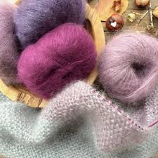 Talk of the top dress trends in the last decade, and you will find knit dresses on the list! Easy Dreieckstuch Silkycloud A La Knit Knit Berlin Stricken Anleitung Glutenfreie Rezepte Kreative Ideen