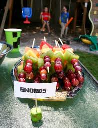 Salade De Fruits Originale 20 Idees Pour Anniversaire D Enfant Salade De Fruits Originale Salade De Fruits Enfants En Bonne Sante