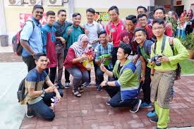 I was a student among the initial batches of dvm, then upm was known as uni pertanian msia. Soalan Matematik Asasi Little Ponny T