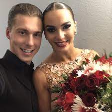 Hier begann er mit neun jahren mit dem tanzsport. Bald Planen Let S Dance Valentin Renata Ein Baby Promiflash De
