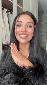 If 23-year-old me knew I’d be celebrating my birthday with a global brand &  a 𝟯𝟯% 𝗢𝗙𝗙 𝗦𝗔𝗟𝗘… she’d scream 😂💚⁣, ⁣, Ten years, three kids, one  dream — and this birthday, you get the gift 🎁⁣, ⁣, 🎉 𝟯𝟯% 𝗢𝗙𝗙 ...