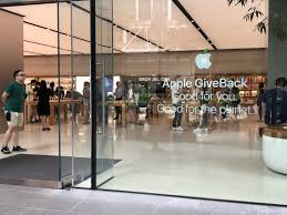 86 likes · 1 was here. Apple Retail Store Logos Gain Green Leaves In Celebration Of Earth Day Macrumors