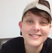 Homemade Crunchwrap Supremes for dinner 😁 I'll never buy another one from  Taco Bell. Cook and crumble 1 lb ground meat, drain the grease, then add 1  packet of taco seasoning mix