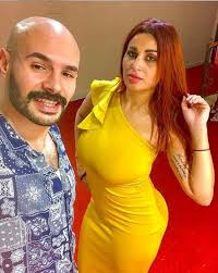 اليوم، أصبح عمر الشريف المتحدث الوطني باسم جمعية glaad التي ترمي إلى تحسين صورة المثليين. ÙŠØ§Ù„ØµÙˆØ± Ø²ÙˆØ¬Ø© Ø§Ø­Ù…Ø¯ Ø§Ù„ÙØ´Ø§ÙˆÙ‰ Ø¨Ù€ ÙØ³ØªØ§Ù† Ø£ØµÙØ± Ù…Ø«ÙŠØ± Ù„Ù„Ø¬Ø¯Ù„ ØªØªØ£Ù„Ù‚ Ø¹Ù„Ù‰ Ø§Ù†Ø³ØªØ¬Ø±Ø§Ù… Ø¬ÙŠ Ø¨ÙŠ Ø³ÙŠ Ù†ÙŠÙˆØ²
