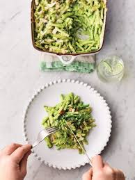Greens Mac N Cheese Jamie Oliver Vegetarian Recipes Recipe In 2020 Vegetarian Recipes Vegetarian Recipes Dinner Vegetarian Recipes Healthy