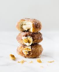 Fluffy Honeycomb Doughnuts Filled With A Gorgeously Smooth Creme Patissiere And Pieces Of Honeycomb Vegan Sweets Food Honeycomb Cake