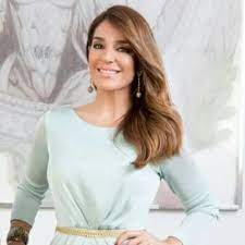Raquel bollo dorado, más conocida como raquel bollo (sevilla, españa, 4 de noviembre de 1975), es una colaboradora de televisión y empresaria española. Raquel Bollo Statistics On Twitter Followers Socialbakers