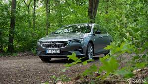 Pojemność bagażnika wynosi 490 litrów. Die Unterschatze Business Limousine Opel Insignia 2 0 Turbo Test Autophorie De