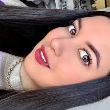 Que vieja para caerme tan mal, la detesto