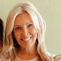 Stephanie Weldon's Instagram, Twitter & Facebook