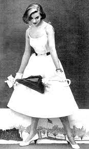 Pin By Audrey Silva On That Belongs On Me 1950s Fashion Vintage Outfits Fashion