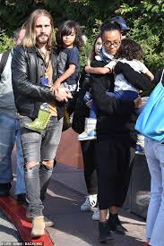 Zoë yadira saldaña nazario is an american actress. Zoe Saldana Her Husband His Boots And Their Three Kids At Universal Studios Lipstick Alley