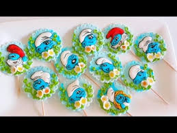 زينة للكاب كيك بعجينة السكر و السنافر بالأيسينج youtube cake desserts decor