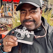 What if a tie could be flipped horizontally?