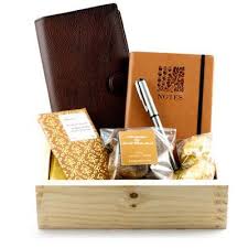 Business Gifts A Secret Tool That Draw Customers Attention To Your Brand Business Gifts Corporate Gifts Gift Business