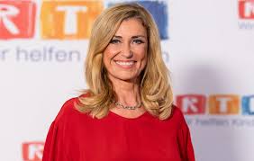 Dagmar gabriele wöhrl (née winkler; Dagmar Wohrl Es Ist Einfach Glucklich Zu Sein Wenn Man Es Zulasst Liebenswert Magazin