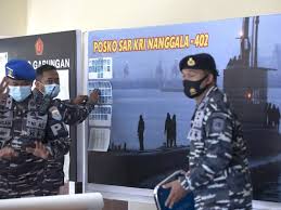 Indonesian navy submarine kri nanggala sails in the waters off tuban, east java, indonesia, as 6, 2014 photo. Dddc Ndkbvcj M