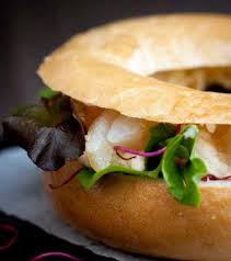 Recette De Bagels De Haddock Salade Et Faisselle Recette Recettes De Cuisine Bagels Recette